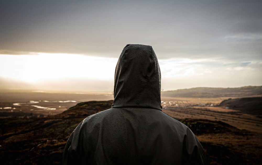 Regnjakke for norske forhold: praktisk guide til valg og bruk